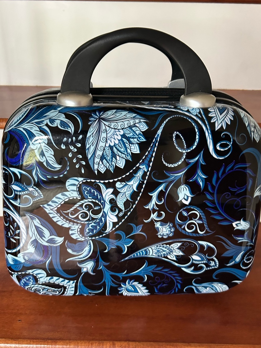Hard Covered Women’s Black & Blue Floral Paisley Travel Toiletries Cosmetic Case
